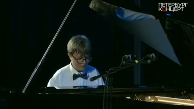 Ivan Visniovii - 14 ani. A.Arensky-Etude h-moll,S.Prokofiev-"Montagues and Capulet" смотреть онлайн