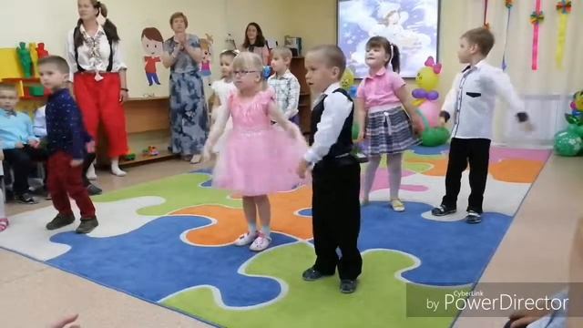 Детский танец "Звёзды", средняя группа. Новоталицкий детский сад №1 смотреть онлайн