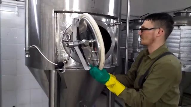 Мастер класс по мойке ЦКТ - цилиндро-конического танка. смотреть онлайн