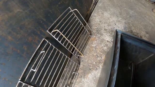 Коптильня горячего копчения переносная. Коптилка переносная.