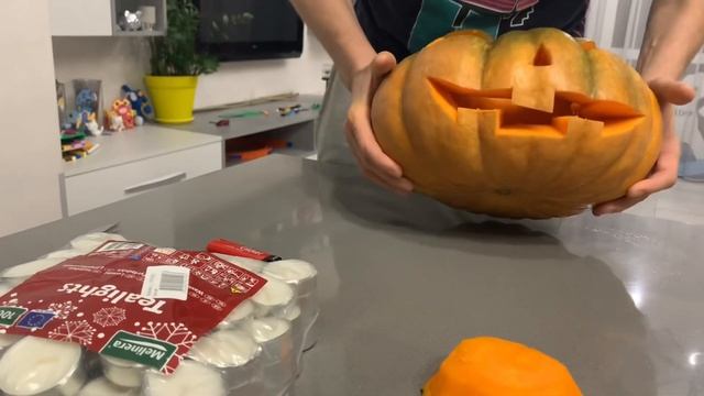 Хеллоуин ? Как вырезать тыкву на Helloween смотреть онлайн