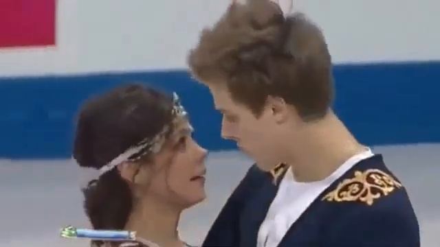 Узбекский танец на льду, Узбегим Кушиги муз устидаги раксида!!! смотреть онлайн