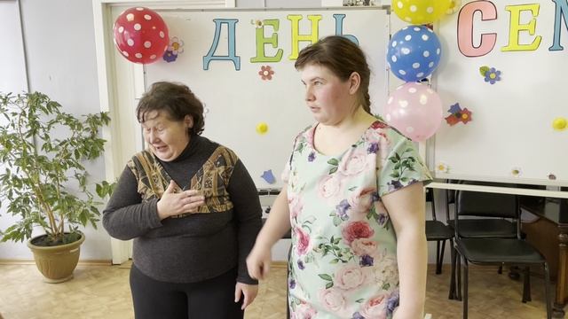 В кругу семьи.MP4