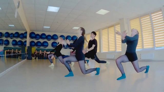 СВИНГИ В МОДЕРН-ДЖАЗ ТАНЦЕ. Учебная комбинация. Базовый уровень. смотреть онлайн