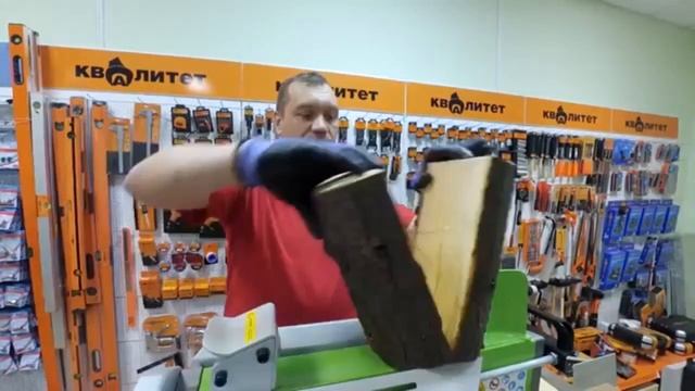 Незаконная рубка валежника или тест компактного электрического дровокола RedVerg RD-LS 25-37E смотреть онлайн