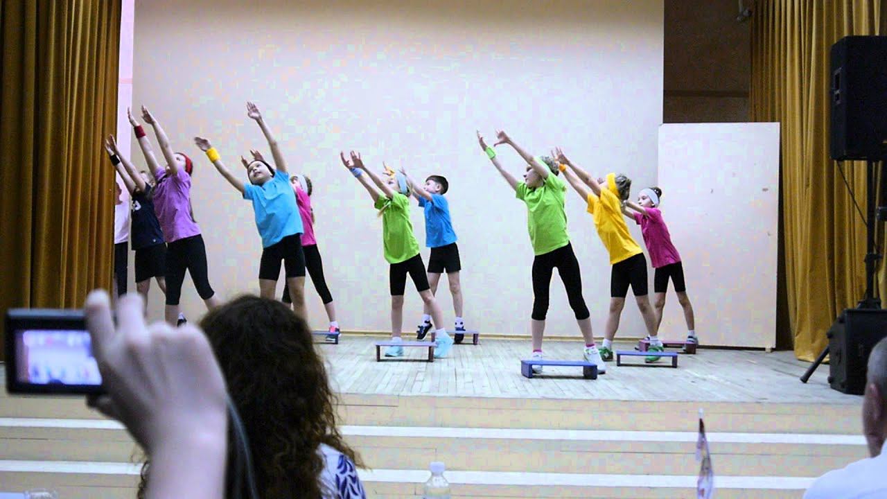 Фитнес-танец 98 школа 2 Б Железногорск - 2 место!!!