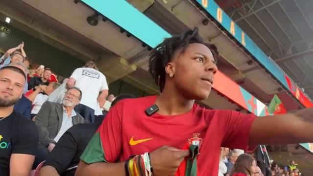 irl Portugal Game?? Meeting Ronaldo смотреть онлайн