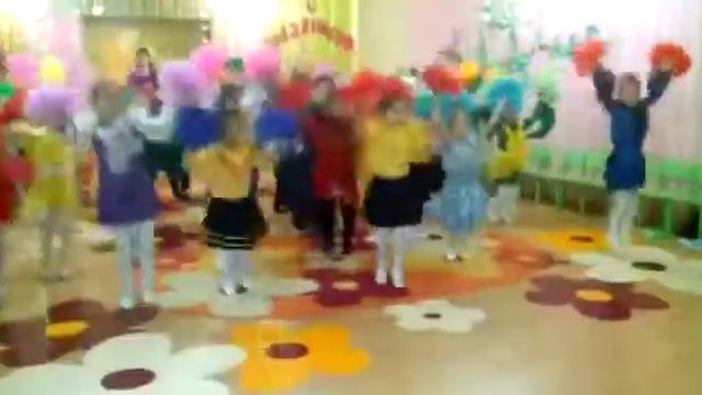 Танец «У друзей нет выходных» смотреть онлайн