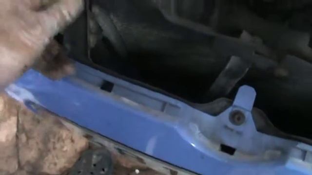 VOLKSWAGEN LUPO 1.2 TDI 3L. 21. Desmontar parachoques delantero. (Video). Remove front fender смотреть онлайн
