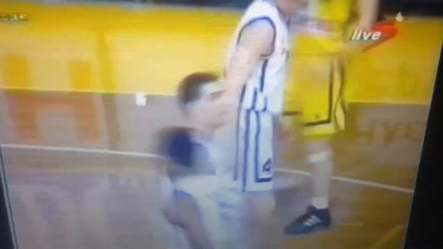 Flying over Giannoulis Giannis смотреть онлайн