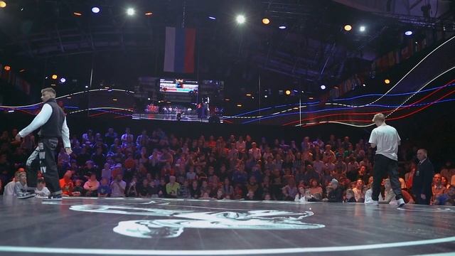 Bars vs Angryboy ★ Final BBoys 16-18 ROBC 2022 смотреть онлайн