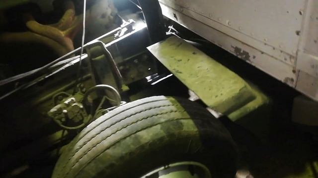 меняю рабочий цилиндр,правильная затяжка ступичной гайки заднего моста смотреть онлайн