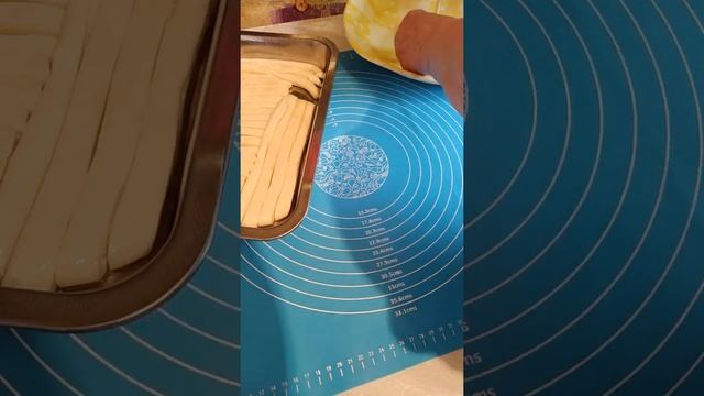 ТЕСТО НА ЛАПШУ/ ТЕСТО С КРАХМАЛОМ/СМ. ПОЛНОЕ ВИДЕО/#shorst /@ ВКУСНАЯ КУХНЯ. АЛЛА КОРБУТ смотреть онлайн