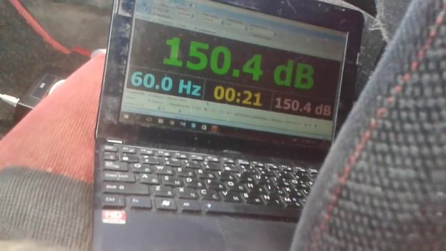 AZ-13 PROF 4000.1D vs 2*15 Ultimate Audio QSW смотреть онлайн