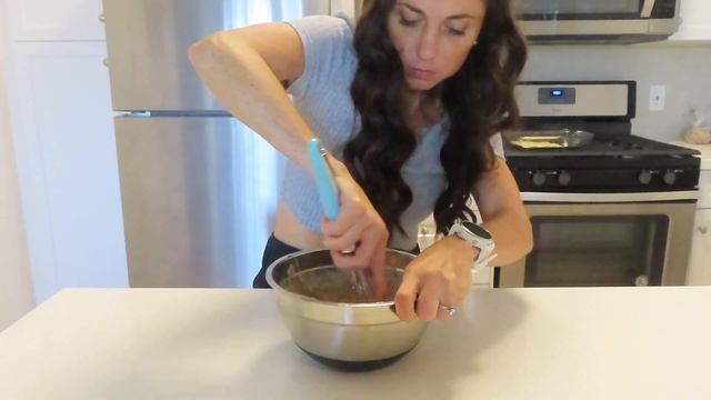 HEALTHY FALL DESSERT BAKING | TWIX CANDY BAR RECIPE (Series #1) смотреть онлайн