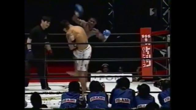 Боец ММА vs боец муай тай | MMA fighter vs muay thai fighter смотреть онлайн