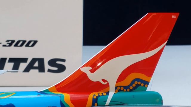 JC Wings 200 Vintage Qantas B747-300(Nalanji Dreaming Livery)Review смотреть онлайн