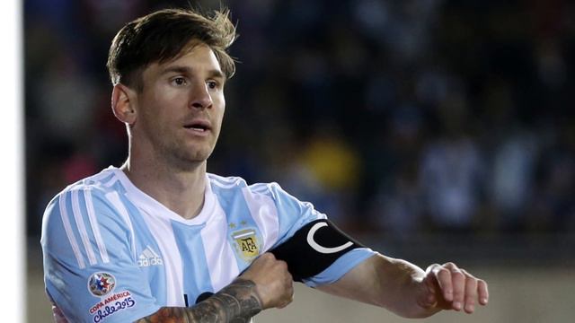 Топ 10 Лучших футболистов мира смотреть онлайн