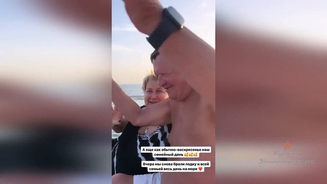 Дочка Ханны Адриана классно поет на английском языке! смотреть онлайн