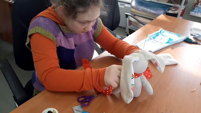 В гостях у текстильной мастерской / Успехи наших посентителей смотреть онлайн