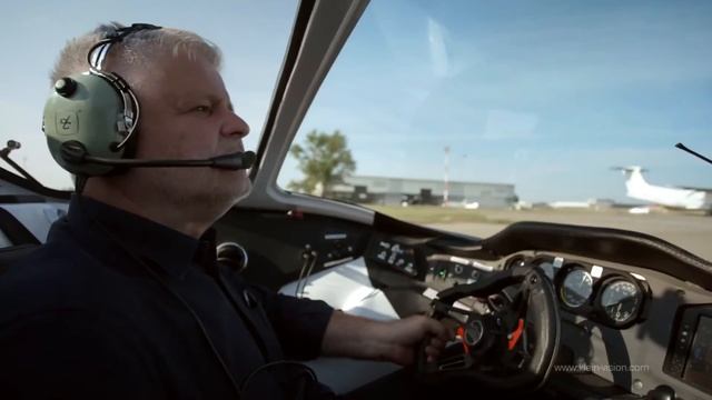 First Flying Car #car #flyingcar смотреть онлайн