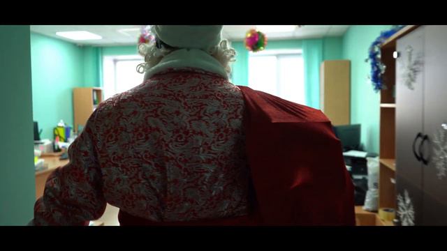 Дед Мороз в транспортной компании Шарафиев смотреть онлайн