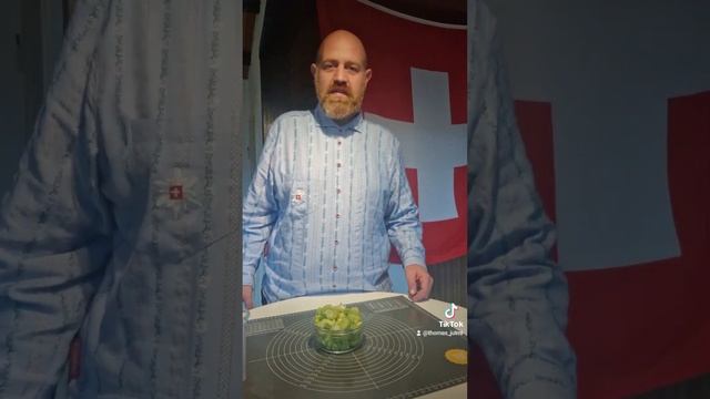 Hackbraten mit Kartoffelstock смотреть онлайн