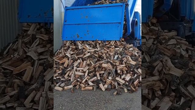 Выгрузка колотых дров смотреть онлайн