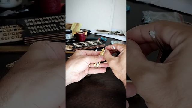 Инструменты и решения для тиснения кожи различными методами: холодным, горячим, ударным. смотреть онлайн