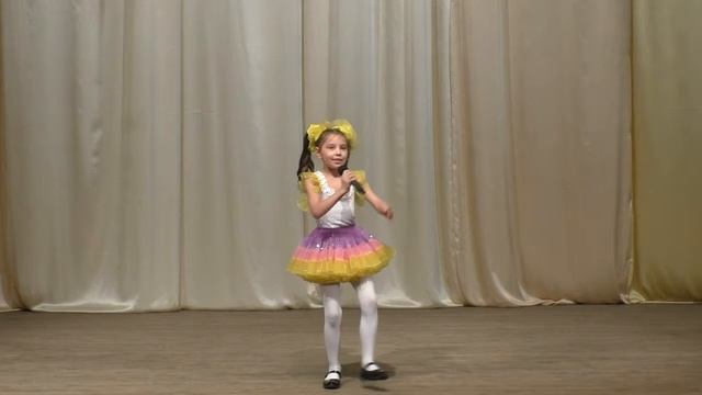 Студия эстрадного вокала «Звуки музыки», солист Крамаренко Диана смотреть онлайн