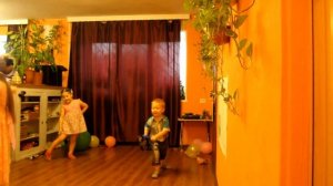 Детский праздник дома.  Весёлые конкурсы для детей.