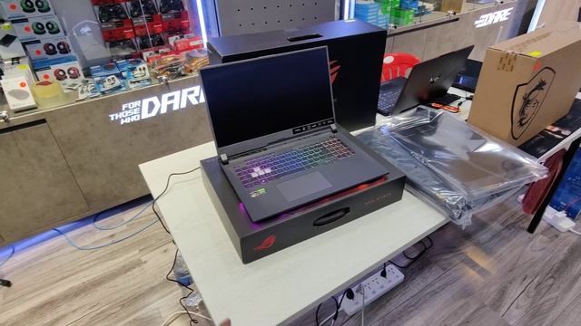 ចង់ទិញលេបថបថ្មី កុំភ្លេច GOD | Asus ROG STRIX G17 G713RC 2022 Unboxing смотреть онлайн