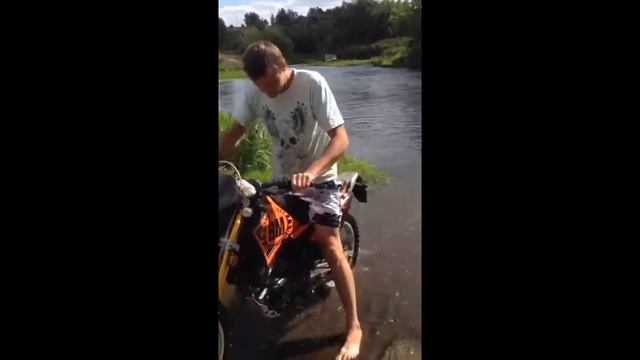 Через речку на BM Enduro 200 смотреть онлайн