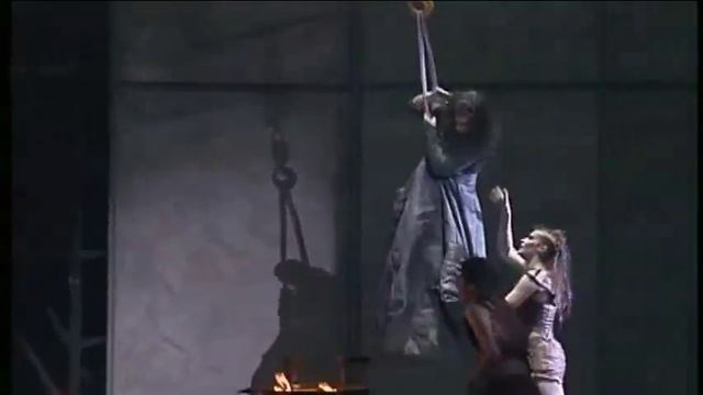 Notre Dame de Paris 13 - La Cour des miracles (Sub español) смотреть онлайн