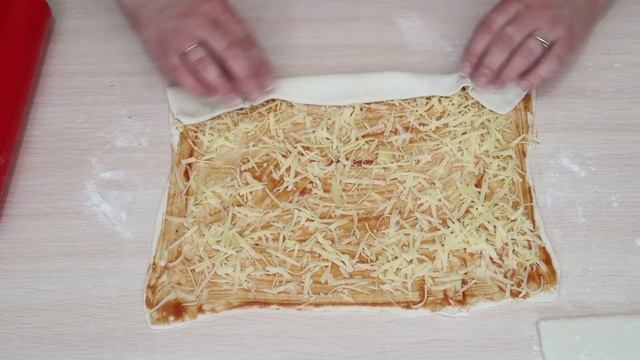 Слойки с сыром из слоеного теста Вкуснотища смотреть онлайн