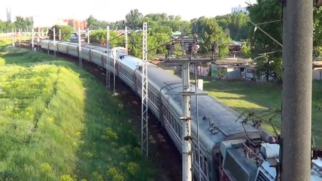ЧС2т-994 с поездом №121 "Владикавказ - Санкт Петербург" смотреть онлайн
