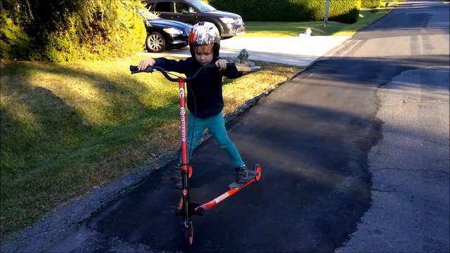 Riding the Fliker F3 and not even 4 years old смотреть онлайн