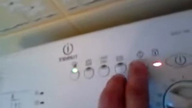 Indesit WIPT 102 Problem po ok.30 minutach prania . смотреть онлайн