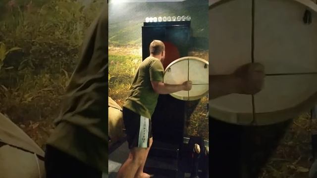Вызываем духов с помощью бубна смотреть онлайн