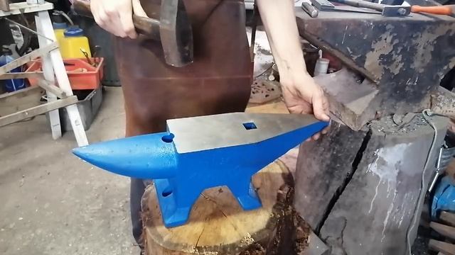 Débuter la Forge : Ce que vous Devez Savoir sur les Enclumes ! (+ Revue de l'Enclume VEVOR 30kg !) смотреть онлайн