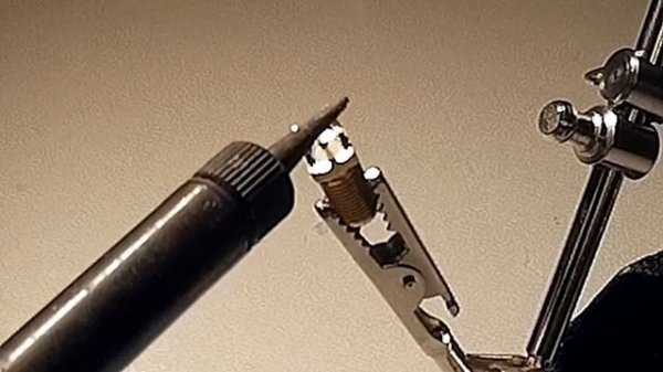 Дешевый видео передатчик для FPV +немного хендмейда