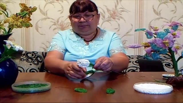 Бисероплетение (Хризантема 4 часть) Мастер-класс смотреть онлайн
