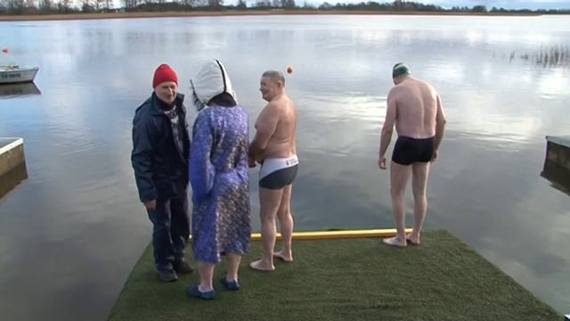 Латвийские моржи слетелись в Вентспилс. смотреть онлайн