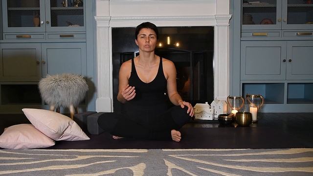 ЙОГА ПУТЕШЕСТВИЕ. ДЕНЬ ЧЕТВЁРТЫЙ. СУКХАСАНА - ЛЁГКАЯ ПОЗА. смотреть онлайн