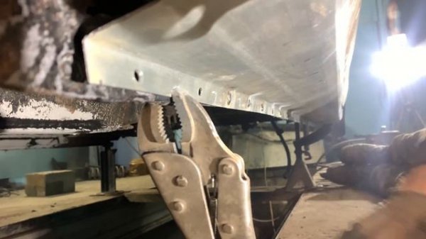 Быстрый ремонт гнилого порога. How to Repair Rocker Panel Rust.