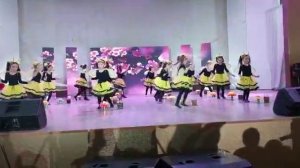 танец пчёлка :",Жу-Жу:"