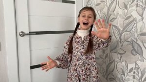 Аделия Загребина (8 лет) поёт Гимн РФ  a cappella (без сопровождения)
