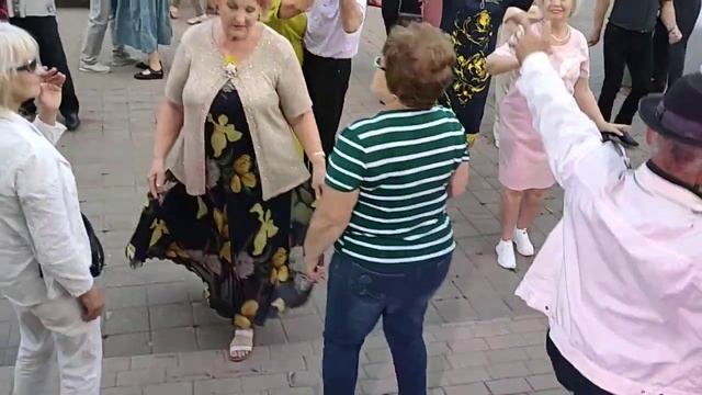 Кайфуем... 15.07.23 смотреть онлайн
