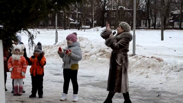 Здравствуй, ёлочка, зеленая иголочка! смотреть онлайн