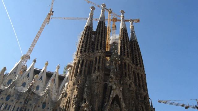 Barcelona Sagrada Familia смотреть онлайн